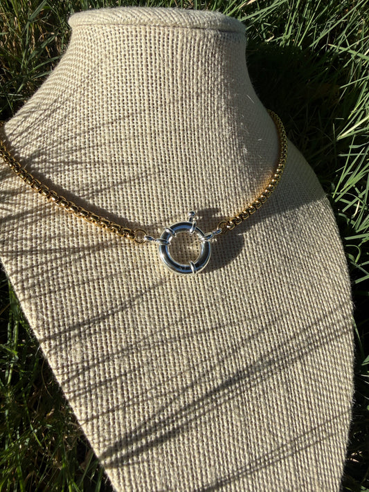 Close the Loop Necklace
